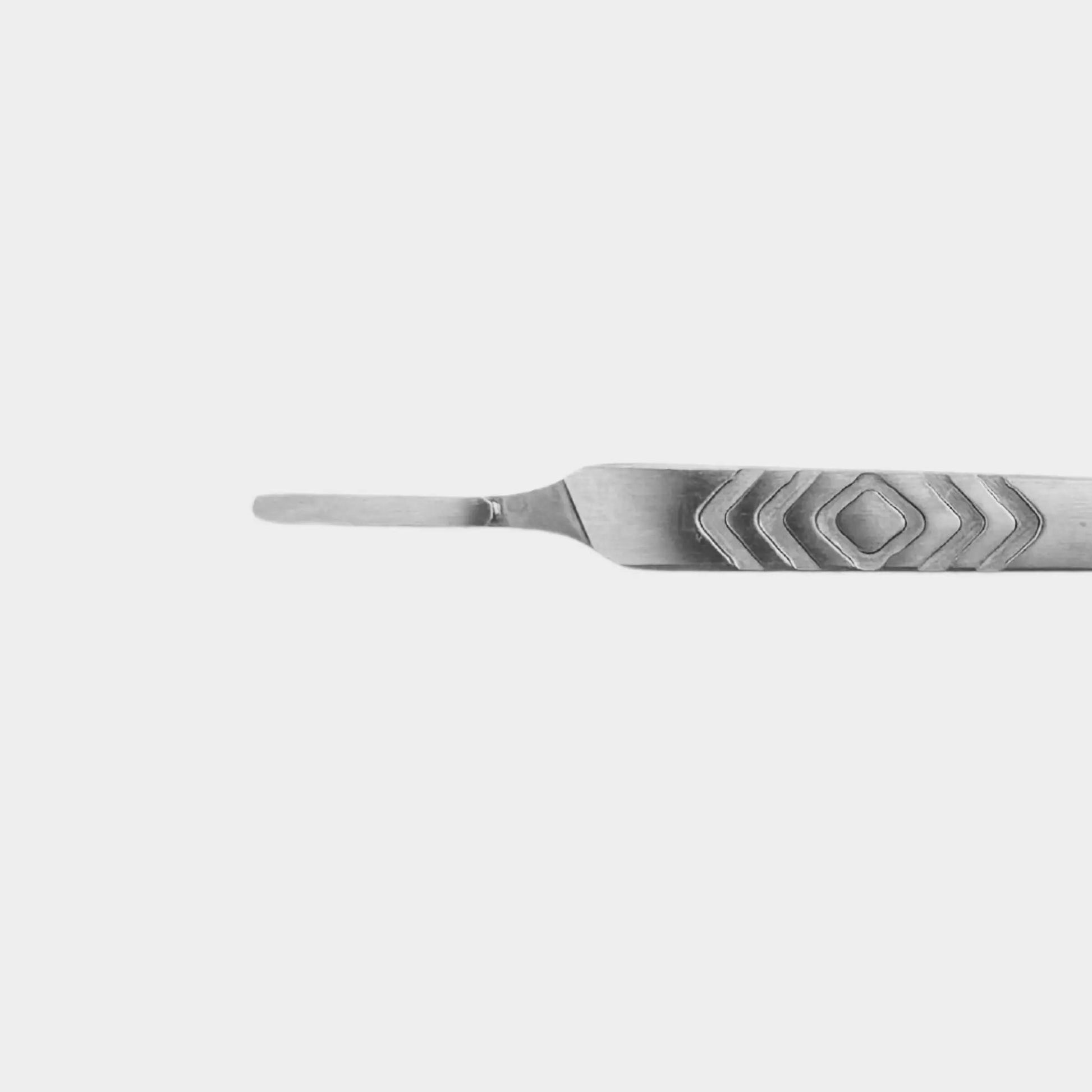 Manche porte lame de bistouri - Inox - Essential by My Podologie